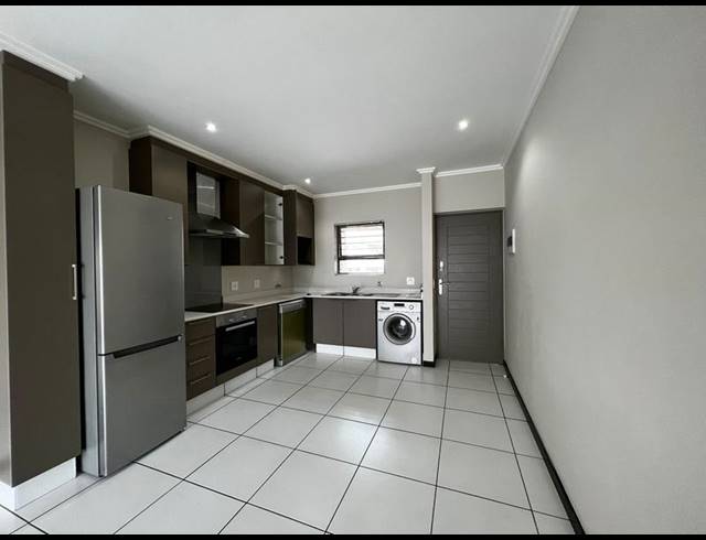 2 BEDROOM APARTMENT FOR SALE IN FOURWAYS
